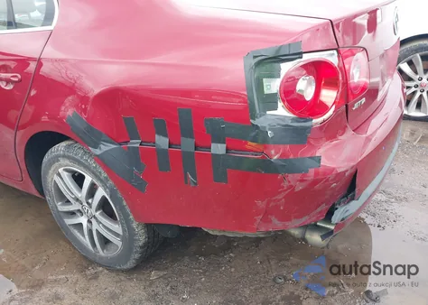 2006 Volkswagen Jetta 2.5 from USA, damaged, VIN 3VWSF71K56M791855